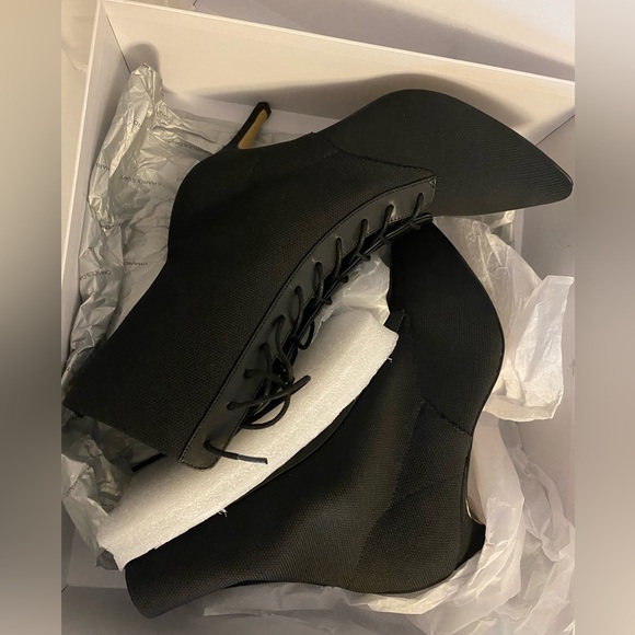 Charles David-Piranha Lace-up Bootie (Women’s) - Picture 4 of 6